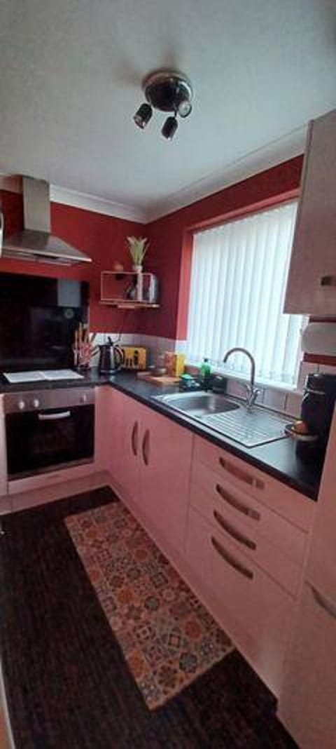 Apartment | Private kitchen | Fridge, microwave, oven, stovetop