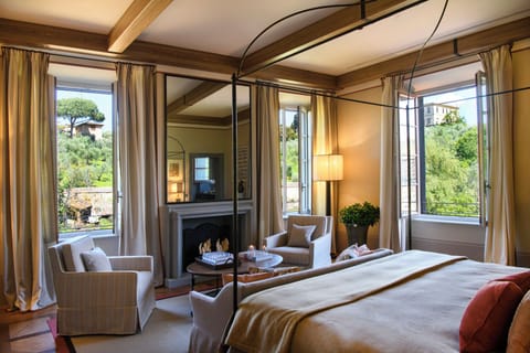 Premium bedding, minibar, in-room safe, blackout drapes