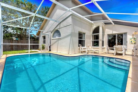 Beautiful, private sun drenched pool