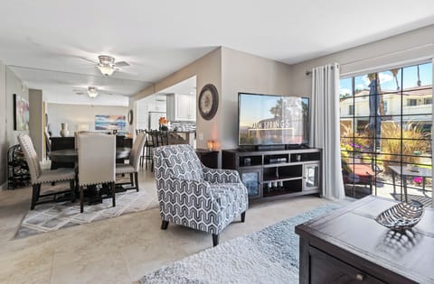 Spacious light and bright living room
