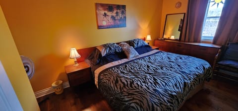 Grand Room, Garden View | Soundproofing, free WiFi, bed sheets