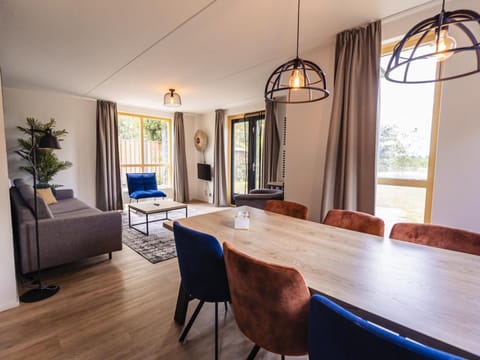 House | Dining