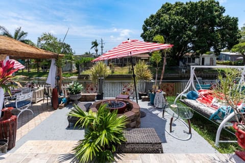 Welcome to our gorgeous waterfront, Canal home, offering an inspiring view of nature, with fish, butterflies, ducks, and turtles, creating a tranquil and relaxing atmosphere. Sit back, lounge, enjoy a barbecue with your family and friends gathering a