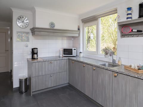 House | Private kitchen | Fridge, electric kettle