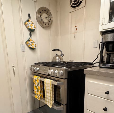 LG gas stove with dual electric ovens