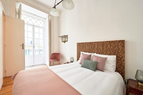 Apartment | 4 bedrooms, free WiFi