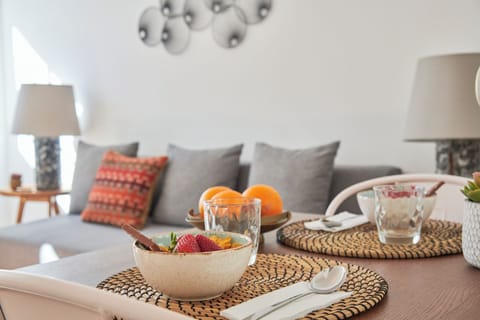 Apartment, 2 Bedrooms | Living room