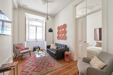 Apartment | Living room | Flat-screen TV