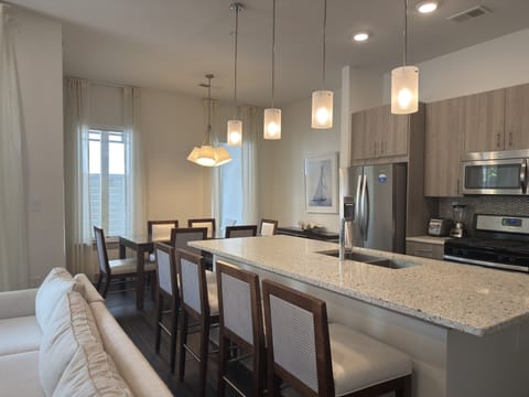 Island Seating for 4 & Dining for 6!