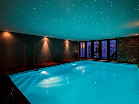 Apartment | Pool | Indoor pool, outdoor pool