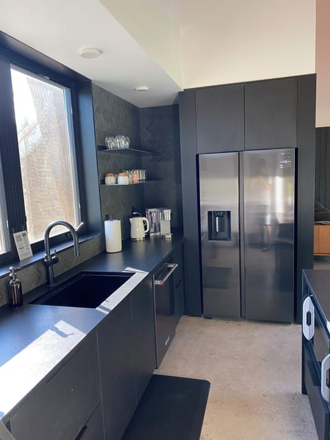 With a Keurig and a kettle, we've got your morning routine covered. 