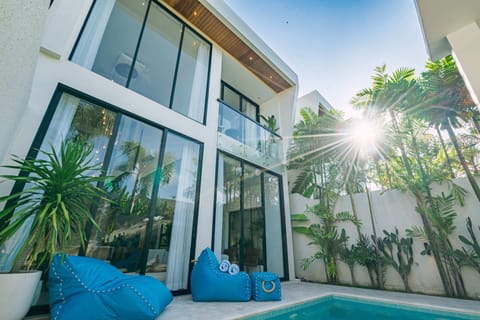 Basic Villa | Property grounds