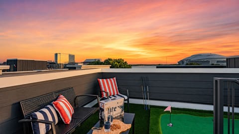 You have only a short walk to AT&T stadium, Dallas Stadium, FIFA World Cup 2026, and Globe Life Field. Enjoy a beautiful cascading sunset on your private rooftop balcony!