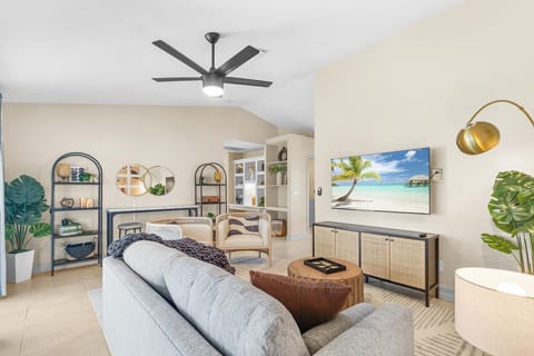 A welcoming space to entertain and lounge in.