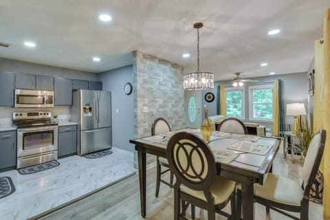 House (4 Bedrooms) | Interior