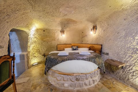 Standart Cave Room | Desk, laptop workspace, blackout drapes, soundproofing