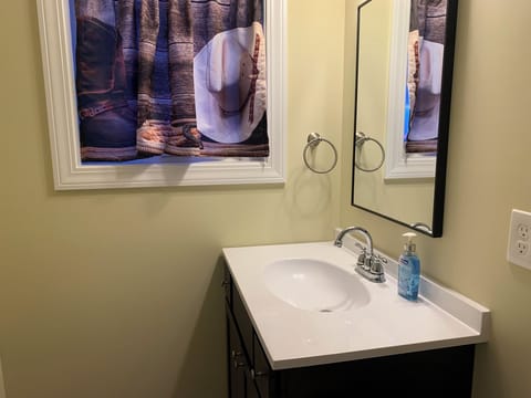 Bathroom20sink