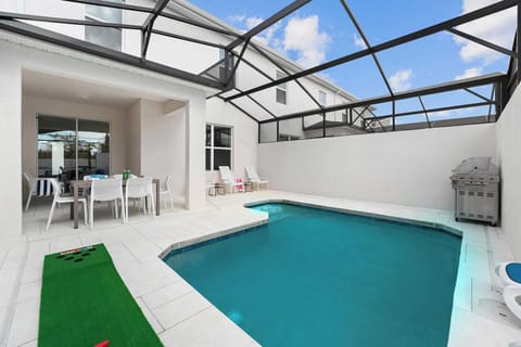 Private Pool & Patio