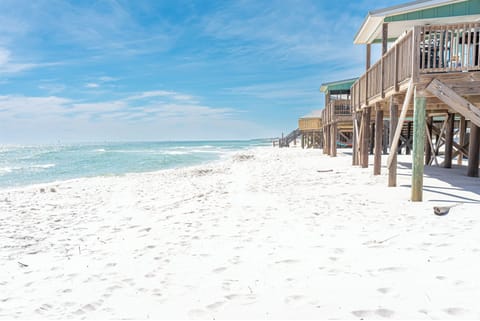 House, 3 Bedrooms, Patio, Garden View | Beach