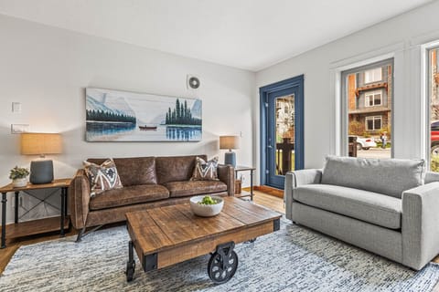 This unit is bursting with character and Canadian mountain charm