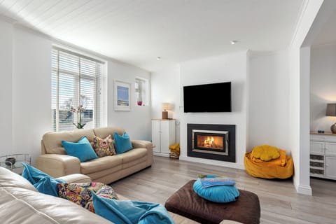 Lovely Cottage Near the Beach