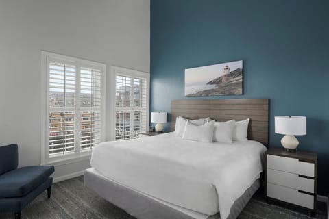 Standard Room, 2 Bedrooms | Desk, iron/ironing board, free WiFi, bed sheets