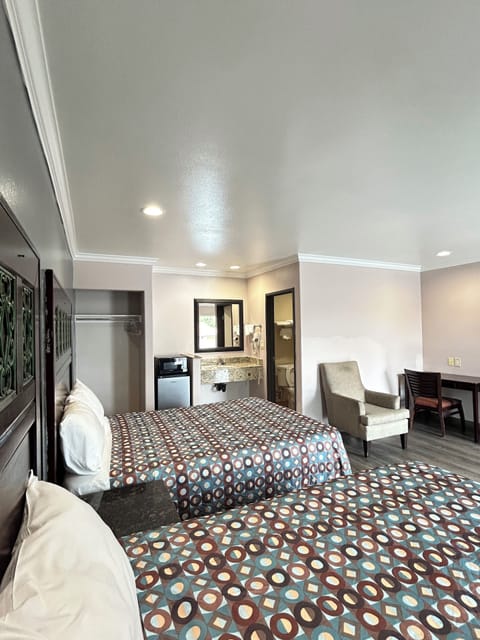 Desk, laptop workspace, free WiFi