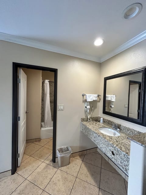 Family Single Room, Non Smoking | Desk, laptop workspace, free WiFi