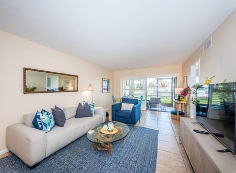 18-web-or-mls-Living Room 1-4