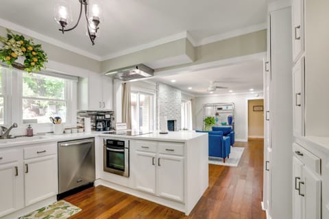 House (5 Bedrooms) | Interior