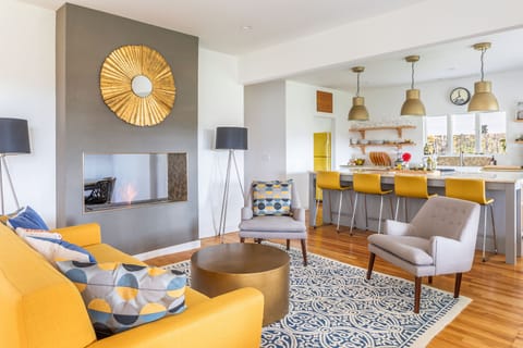 Modern and Contemporary open space living 