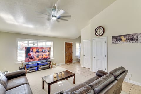 South Jordan Vacation Rental | 4BR | 3BA | 4,500 Sq Ft | 3 Steps to Enter