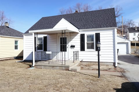 Front door with long driveway on the side, 