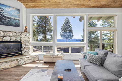 Enjoy the beautiful lake views 