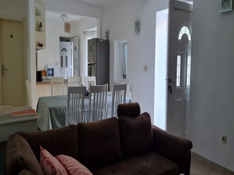 House (Three Bedroom Holiday Home with Swimm) | Living room | 32-inch flat-screen TV with satellite channels