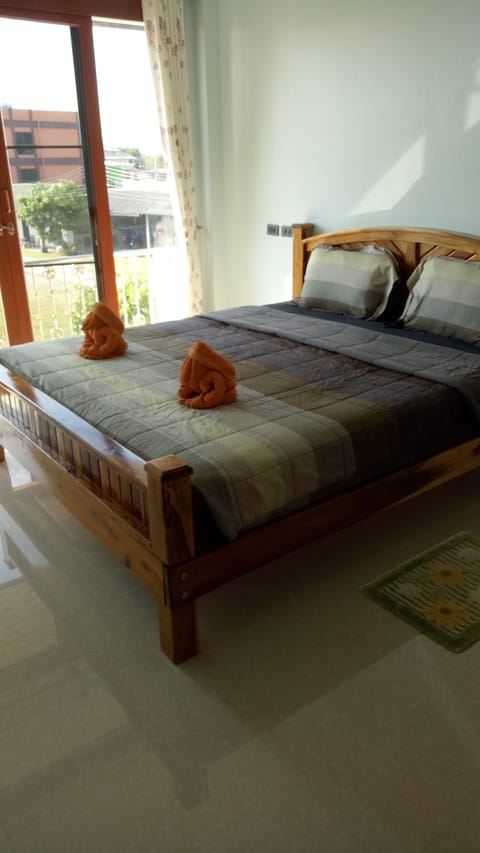 Standard Double or Twin Room, 1 Bedroom, Balcony, Garden View | Desk, cribs/infant beds, rollaway beds, free WiFi