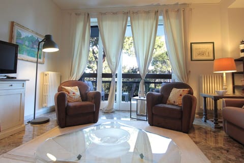 Autumn, Living Room, Spring, Summer