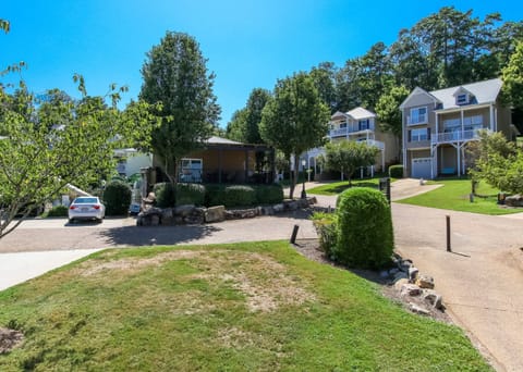 House # 47 Happily Ever After (No Pets) House in Weiss Lake