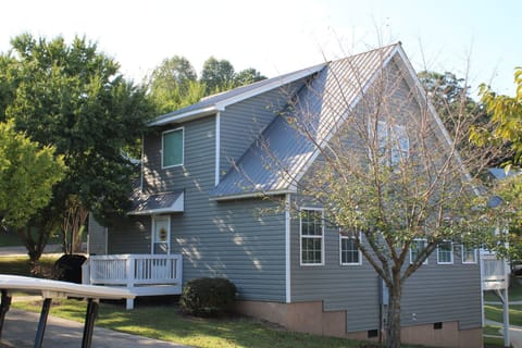 Front /driveway entrance