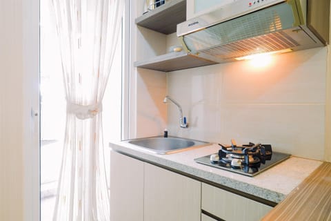 Apartment | Private kitchen | Fridge, stovetop, electric kettle, rice cooker