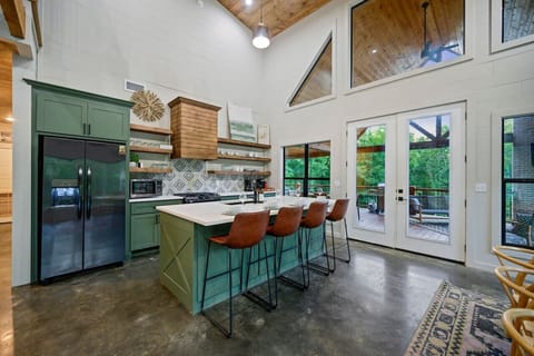 Stylish, functional, and ready for every culinary adventure. 🍽️✨