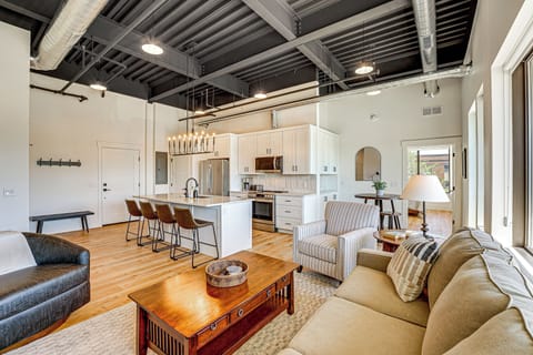 Grand Haven Vacation Rental | 2BR | 2BA | 1,010 Sq Ft | Step-Free Access
