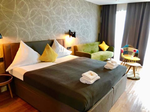 Premium bedding, desk, free WiFi, bed sheets