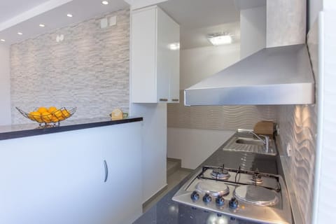 Apartment (Apartment Mojaš - Two Bedroom Apartm) | Private kitchen | Fridge