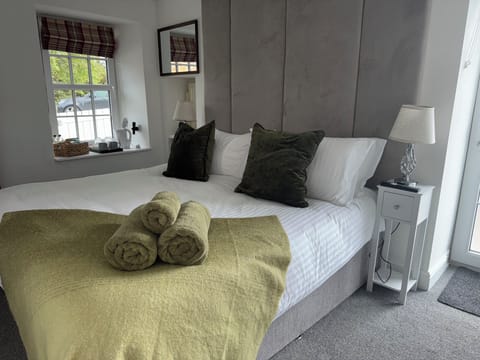 Standard Room | Desk, laptop workspace, free WiFi