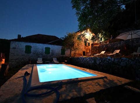 Apartment (Two Bedroom Apartment) | Outdoor pool