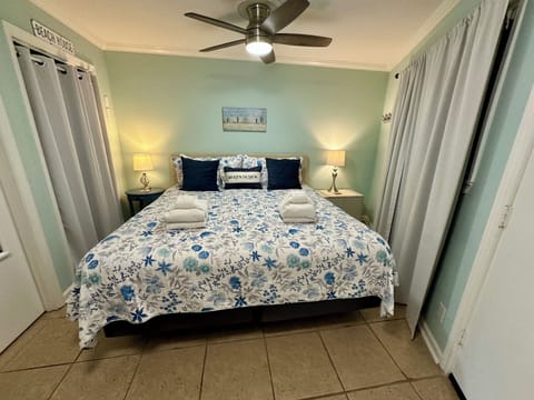 Bedroom - COMFORTABLE king bed