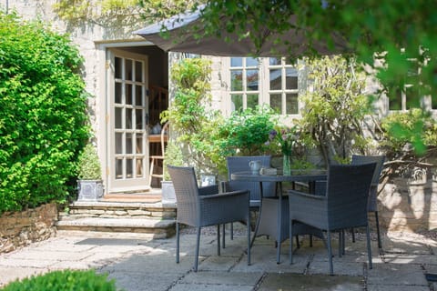 Enoch's Cottage - StayCotswold