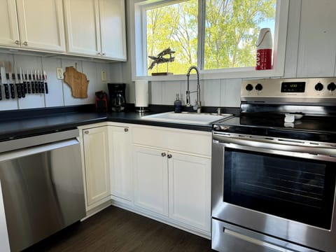 High-efficiency dishwasher makes clean up a breeze