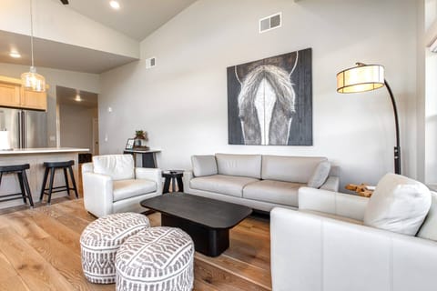 Mayflower Lakeside 302-14 by Moose Management: